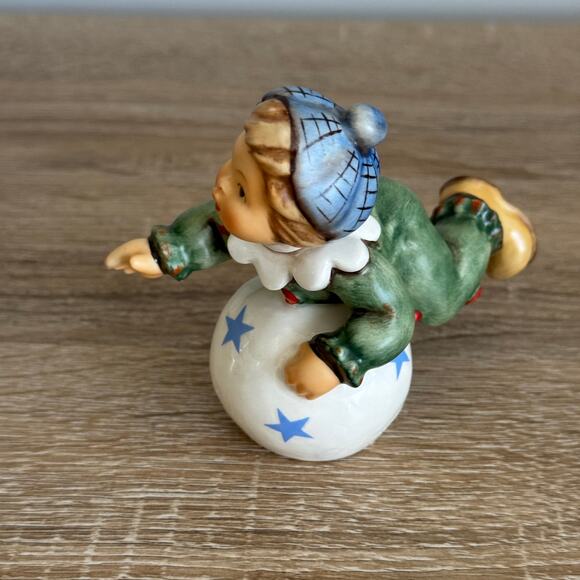 Goebel Hummel Rolling Around Zirkusakrobat 2088/B M.I. Hummel Club Figurine - Picture 7 of 10